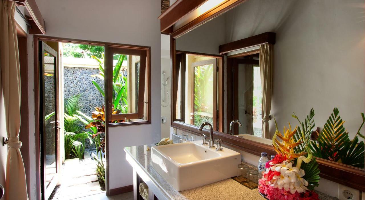 Villa Wilali เปมูเตรัน ภายนอก รูปภาพ